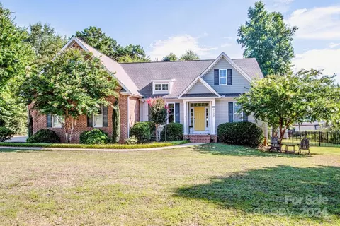 5130 Waterside Cir, Sherrills Ford, NC 28673 photo 1