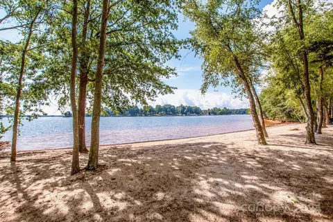 5130 Waterside Cir, Sherrills Ford, NC 28673 photo 31