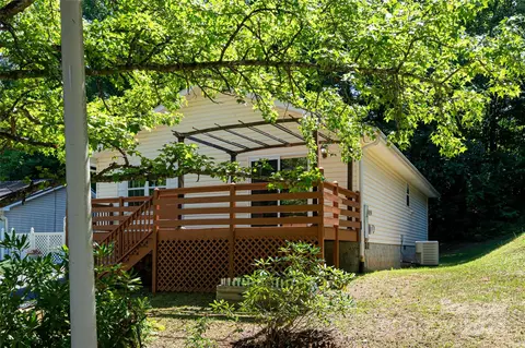 15 Dawson Pl, Asheville, NC 28803