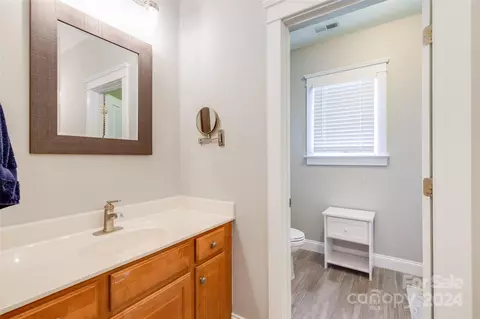 Bath - 539 Fourth Baxter Xing, Fort Mill, SC 29708 photo 1 of 5