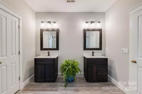 Bath - 539 Fourth Baxter Xing, Fort Mill, SC 29708 photo 5 of 5