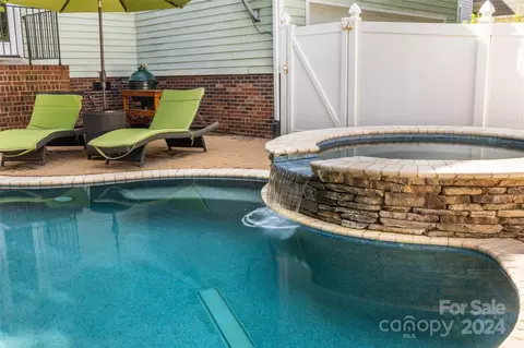 Exterior - 539 Fourth Baxter Xing, Fort Mill, SC 29708 photo 7 of 8
