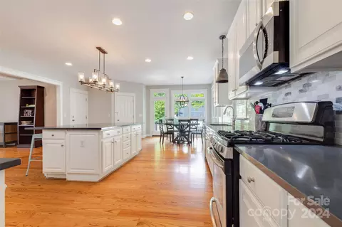 Kitchen - 539 Fourth Baxter Xing, Fort Mill, SC 29708 photo 4 of 4