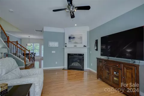 1104 Drayton Ct, Fort Mill, SC 29708 photo 9