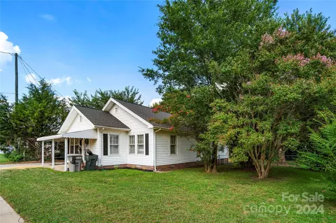 814 Myrtle School Rd, Gastonia, NC 28052