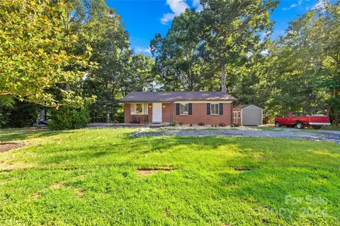 2570 Baker Cir, Granite Falls, NC 28630