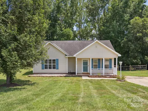 2113 River Chase Dr, Monroe, NC 28110