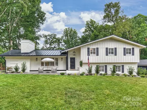 411 Wingrave Dr, Charlotte, NC 28270