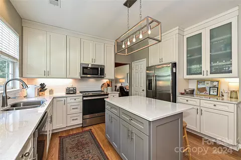 8607 Dennington Grove Ln, Charlotte, NC 28277