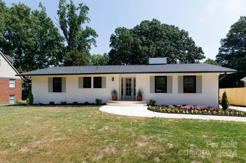601 Ebb Pl, Charlotte, NC 28210
