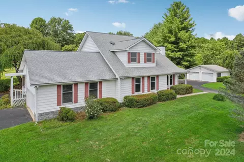 434 Case Cove Rd, Candler, NC 28715