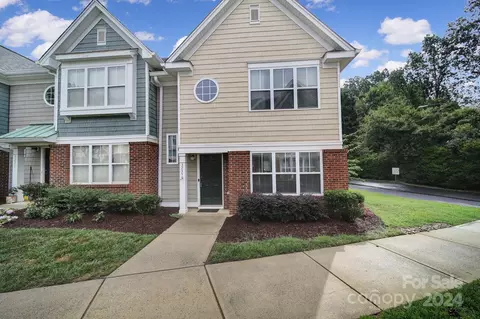 3235 Weston St, Charlotte, NC 28209
