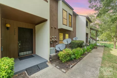 7339 Winery Ln, Charlotte, NC 28227