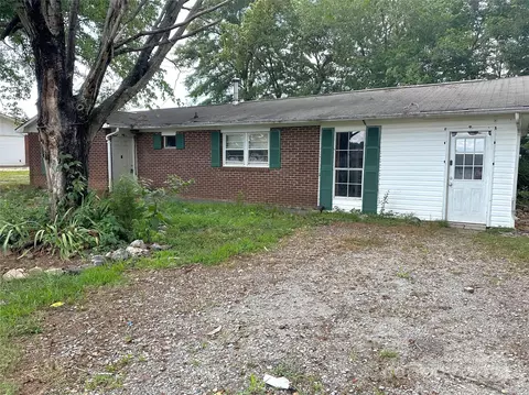 138 Windy Hill Dr, Forest City, NC 28043