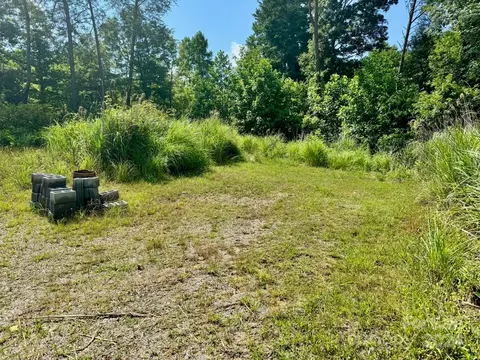 2064 Wilson Rd, Asheville, NC 28806