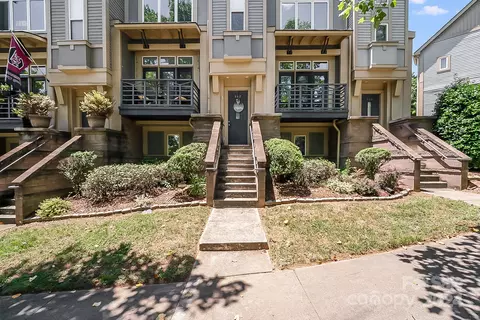 812 Garden District Dr, Charlotte, NC 28202