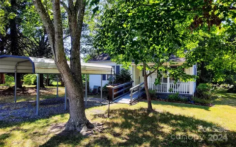 838 Government S St S, Lincolnton, NC 28092
