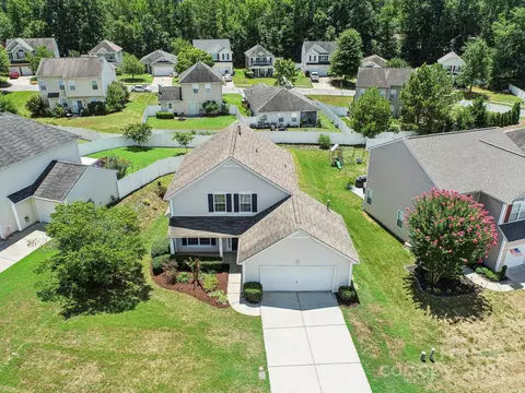 10793 Traders Ct, Davidson, NC 28036 photo 2