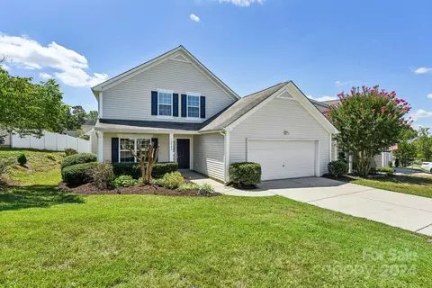 10793 Traders Ct, Davidson, NC 28036