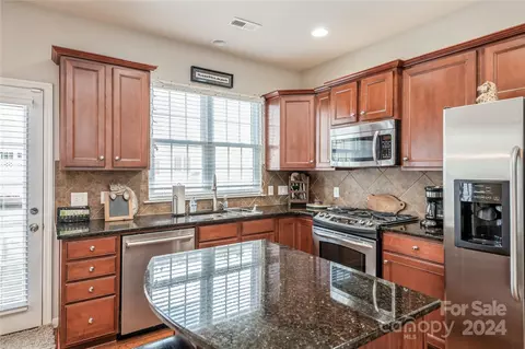1062 Drayton Ct, Fort Mill, SC 29708 photo 11