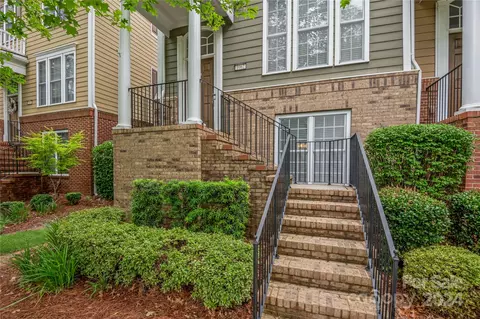 1062 Drayton Ct, Fort Mill, SC 29708 photo 2