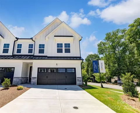 4004 Easton Ridge Ln, Charlotte, NC 28226