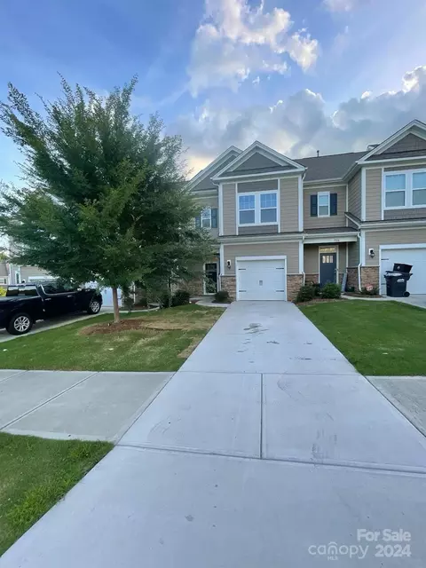 7120 Harris Bay Rd, Charlotte, NC 28269