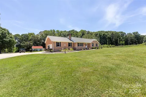 3502 Crow Rd, Monroe, NC 28112
