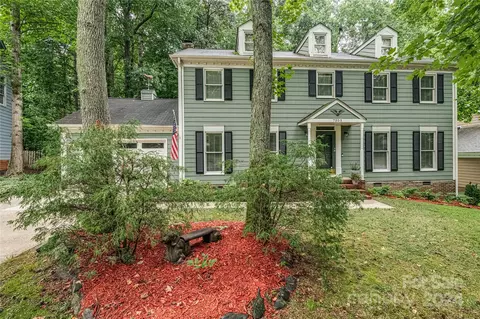 7305 Glen Brook Ln, Charlotte, NC 28269