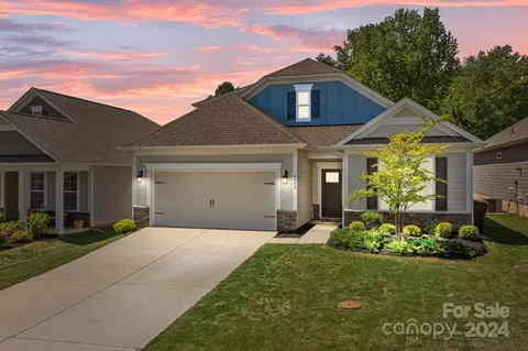 4462 Streamside Rd, Denver, NC 28037