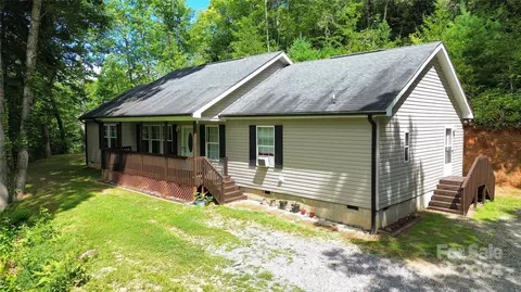 131 Mayflower Ln, Sylva, NC 28779