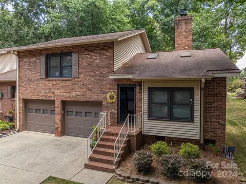 510 6th Street Ne Cir NE, Conover, NC 28613