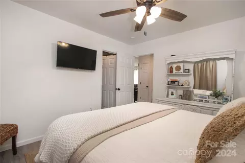 Bedroom - 411 A B Spring St, Denton, NC 27239 photo 2 of 3