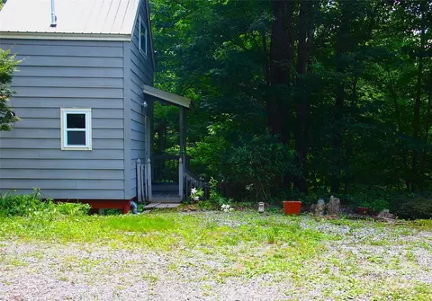 Exterior - 15281 Betsys Gap Rd, Clyde, NC 28721 photo 7 of 18