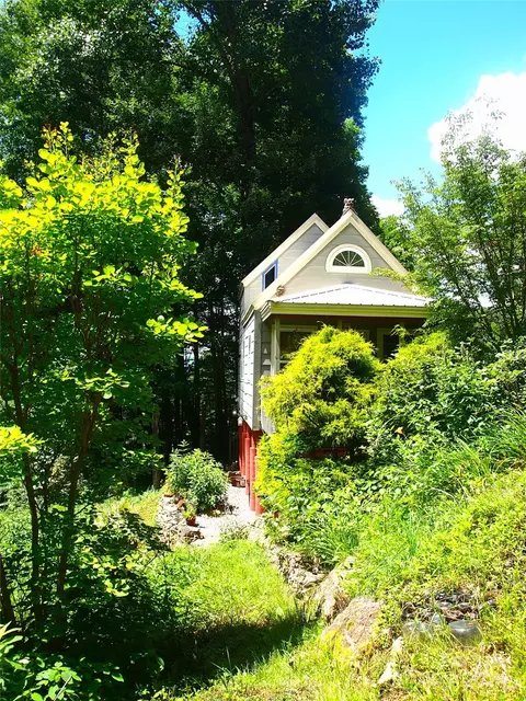 Exterior - 15281 Betsys Gap Rd, Clyde, NC 28721 photo 3 of 18