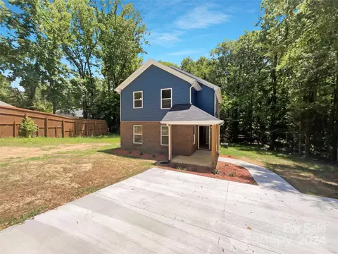 48 Magnolia St, York, SC 29745