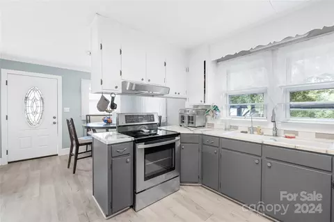 Kitchen - 500 Jackson St, Kannapolis, NC 28083 photo 1 of 3