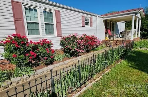 108 Woodtree Ln, Troutman, NC 28166