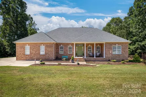 104 River Hills Way, Morganton, NC 28655