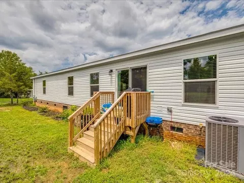 Exterior - 416 Sumter St, Clover, SC 29710 photo 3 of 4