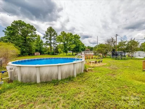 Exterior - 416 Sumter St, Clover, SC 29710 photo 4 of 4