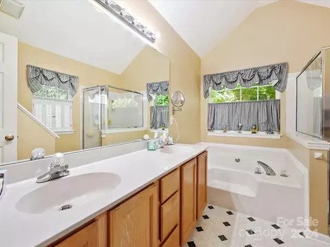 Bath - 5752 Spring Gate Nw Ct NW, Concord, NC 28027 photo 1 of 3
