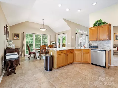 Kitchen - 5752 Spring Gate Nw Ct NW, Concord, NC 28027 photo 6 of 6