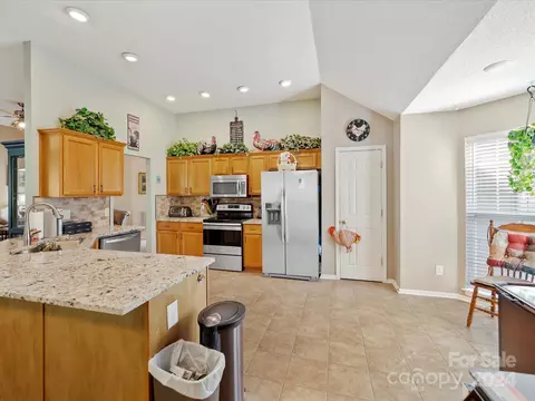 Kitchen - 5752 Spring Gate Nw Ct NW, Concord, NC 28027 photo 3 of 6