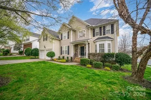 1519 NW Wilburn Park Ln, Charlotte, NC 28269