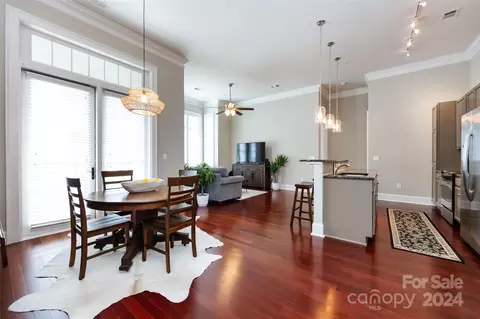 2810 Selwyn 412 Ave #412, Charlotte, NC 28209
