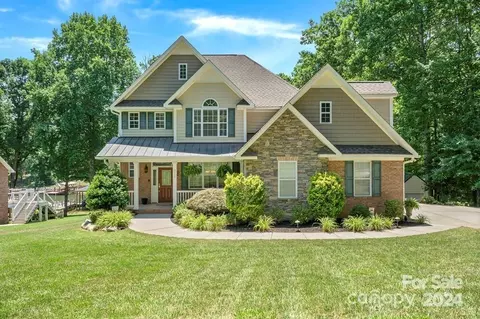 8359 Slate St, Terrell, NC 28682