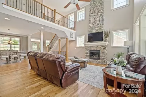8359 Slate St, Terrell, NC 28682 photo 11
