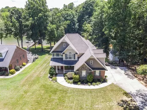8359 Slate St, Terrell, NC 28682 photo 2