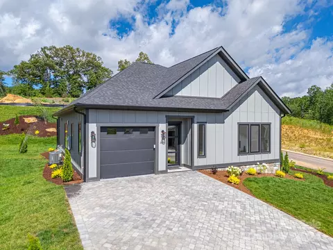 309 Avery Trail 40 Dr #40, Arden, NC 28704